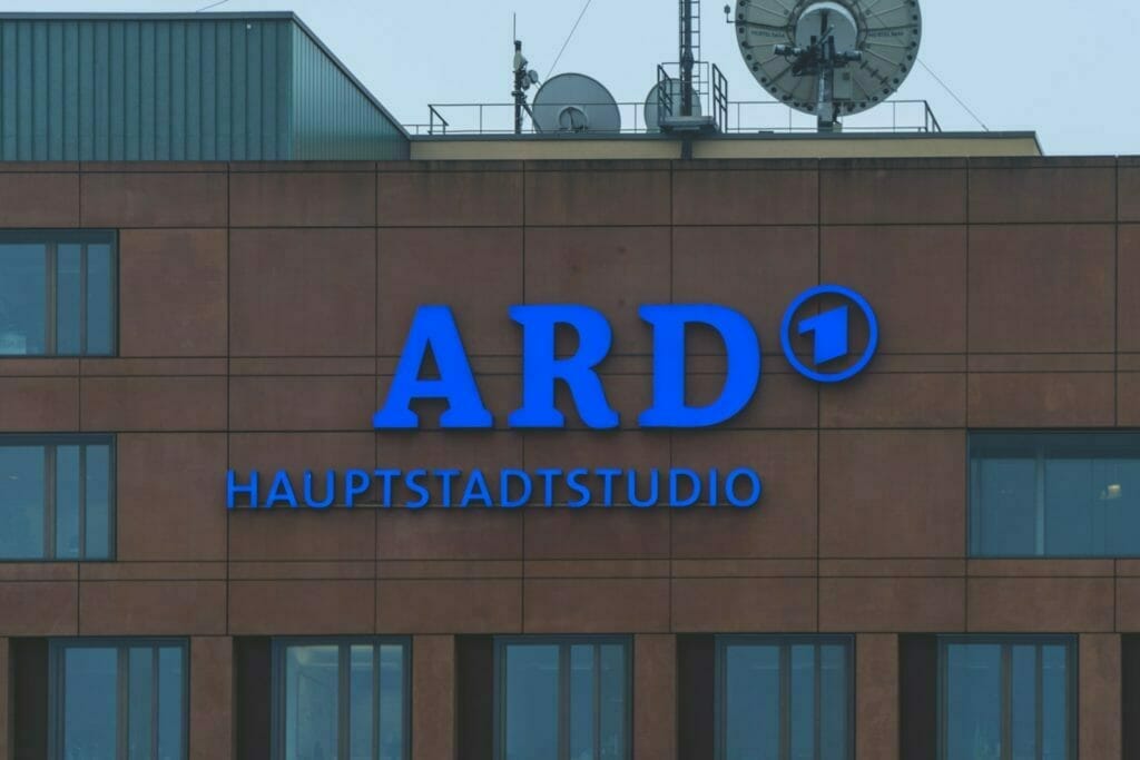 Wie hoch ist der Rundfunkbeitrag?